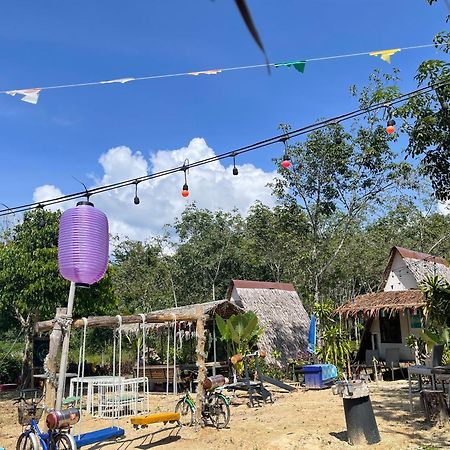 Hotel Phuketairportcamping Ban Bo Sai Klang Esterno foto