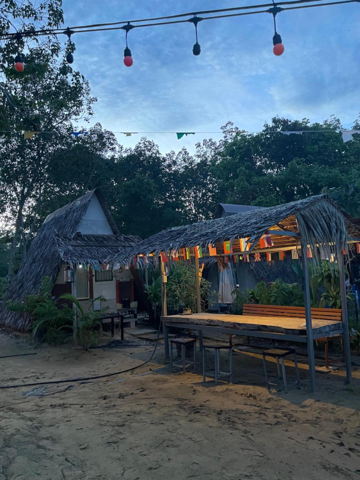 Hotel Phuketairportcamping Ban Bo Sai Klang Esterno foto
