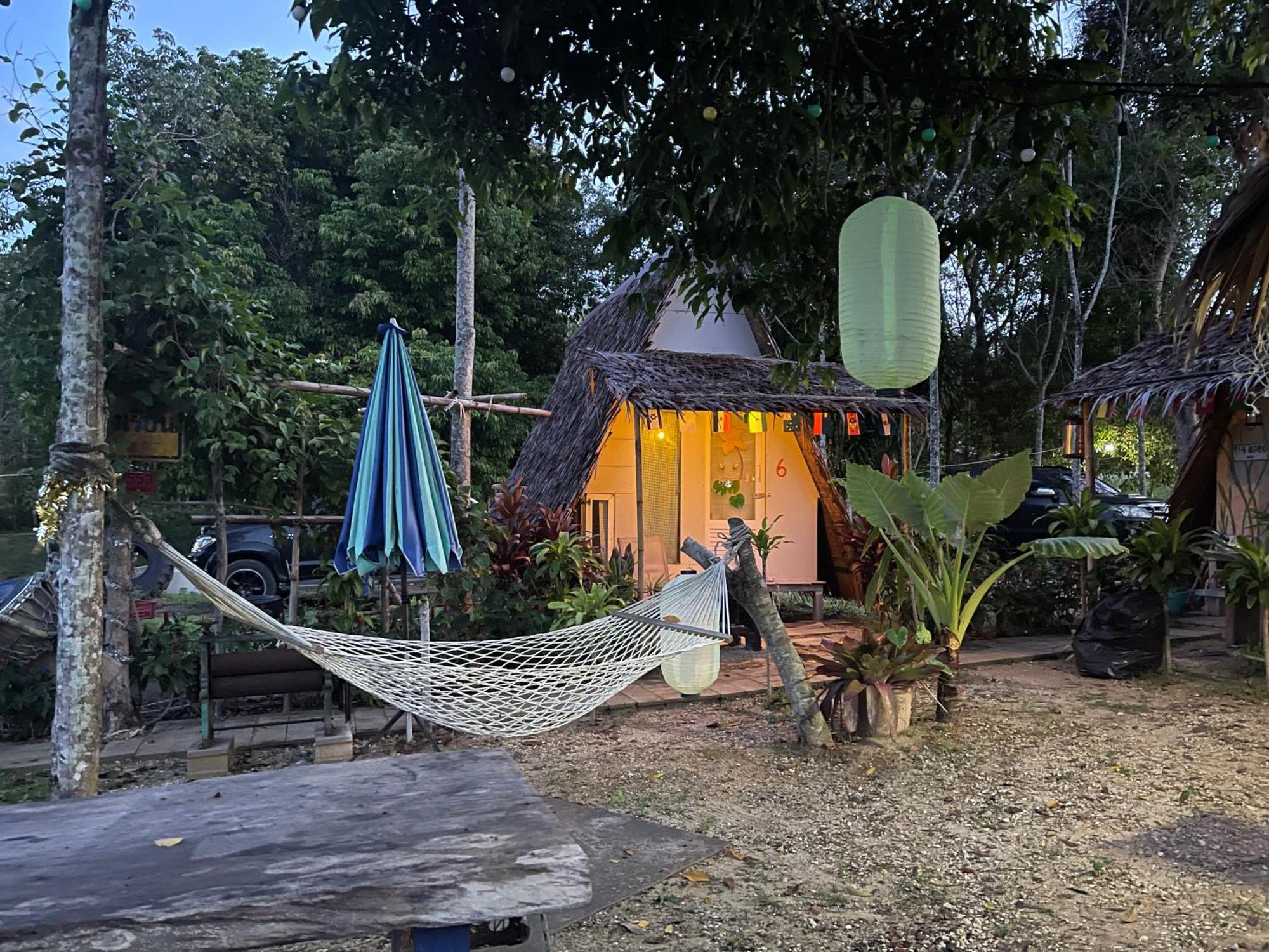 Hotel Phuketairportcamping Ban Bo Sai Klang Esterno foto